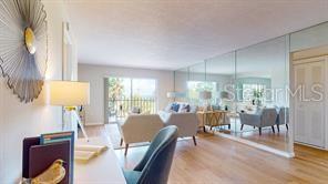 1120 N SHORE DR NE #301