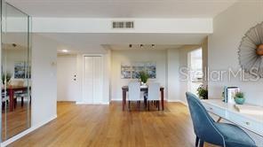 1120 N SHORE DR NE #301