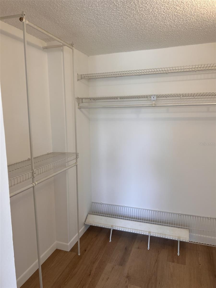 1120 N SHORE DR NE #301