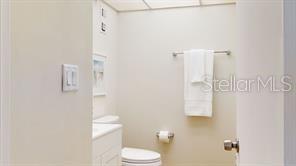 1120 N SHORE DR NE #301