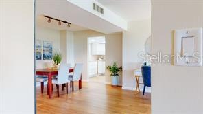 1120 N SHORE DR NE #301