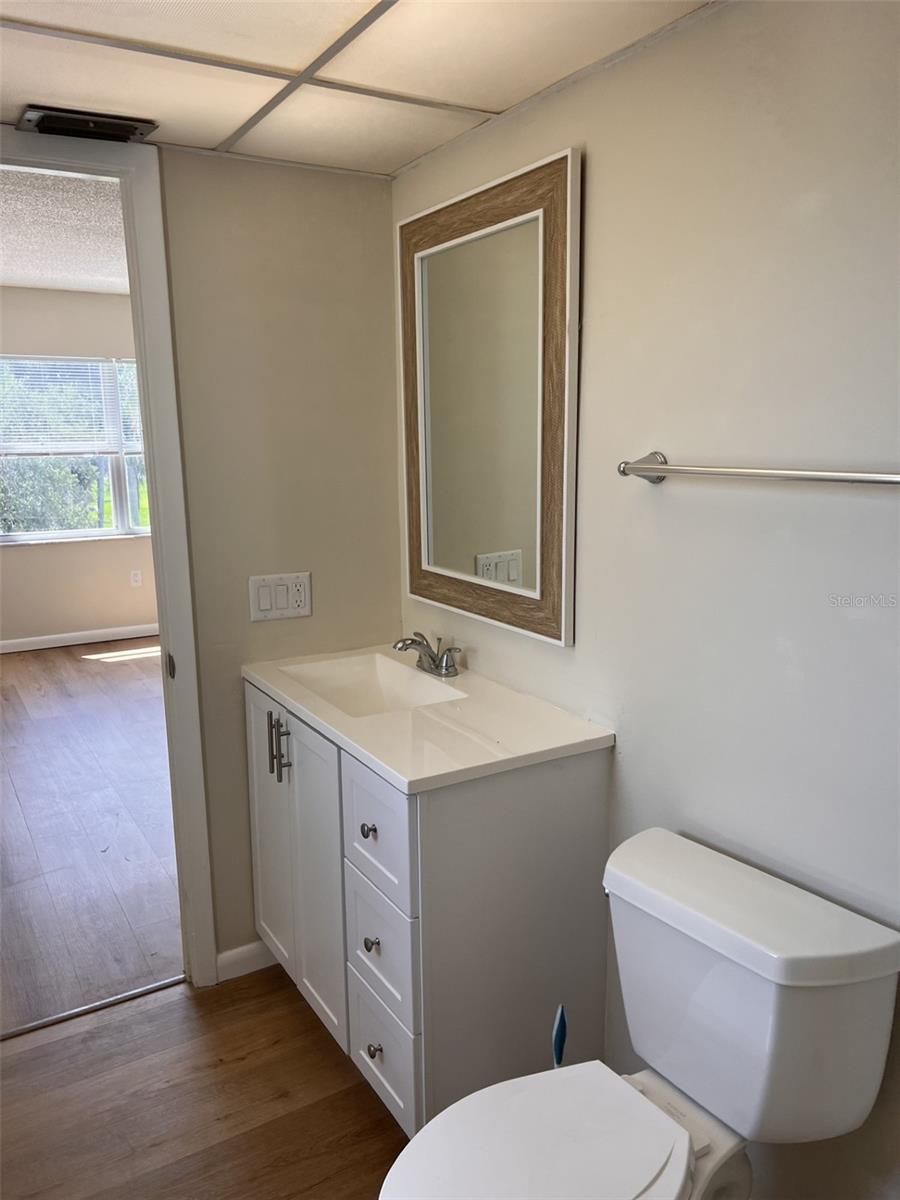 1120 N SHORE DR NE #301