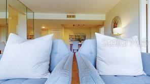 1120 N SHORE DR NE #301