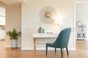 1120 N SHORE DR NE #301