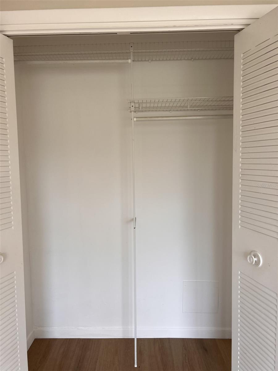 1120 N SHORE DR NE #301