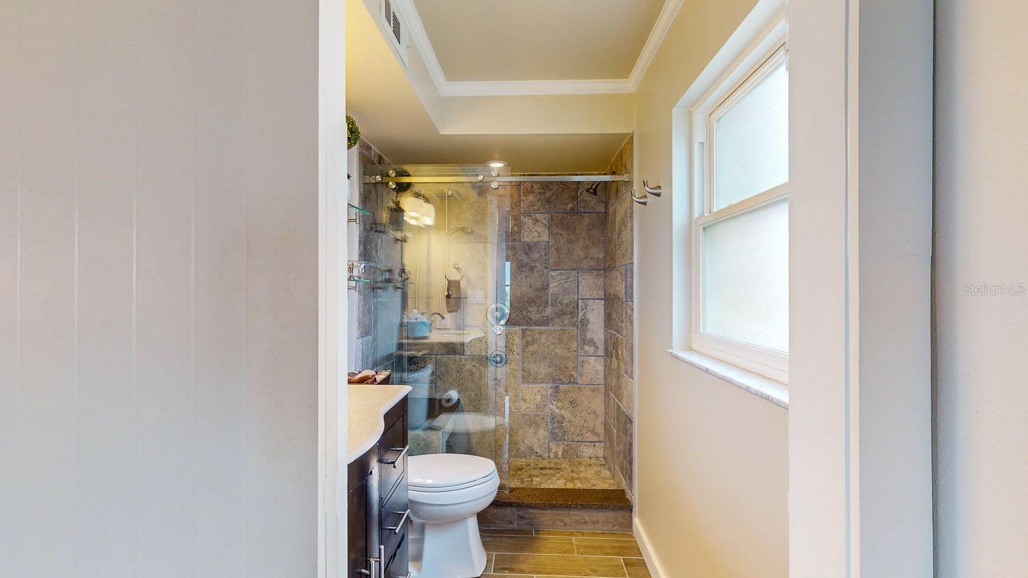 1120 N SHORE DR NE #501