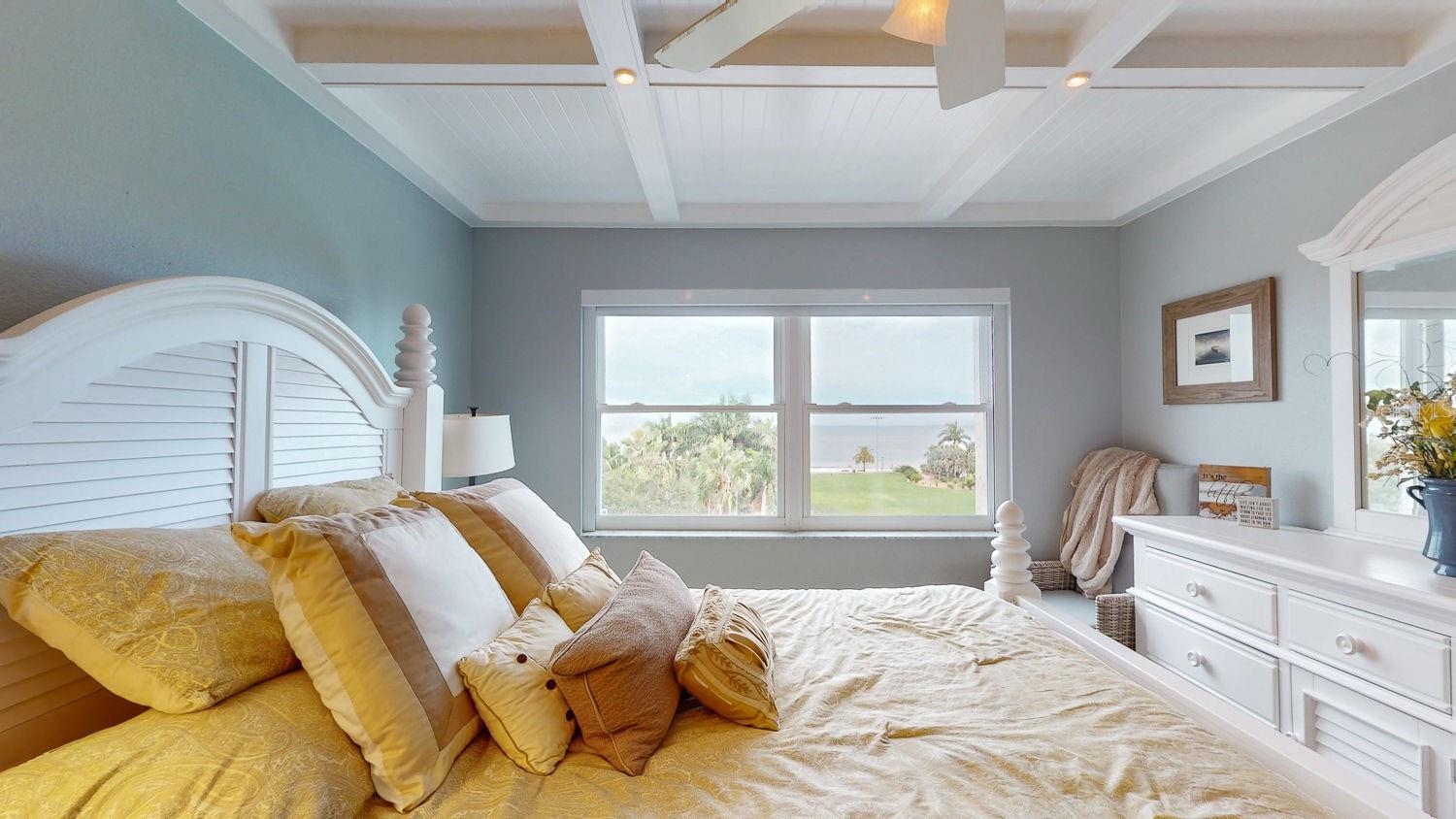 1120 N SHORE DR NE #501