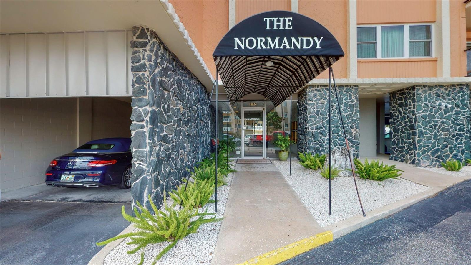 1120 N SHORE DR NE #501