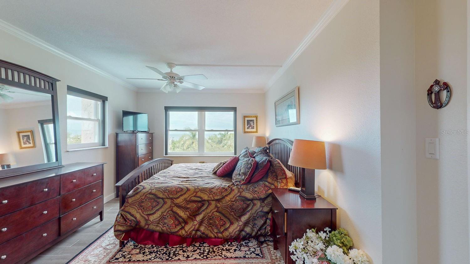 1120 N SHORE DR NE #501