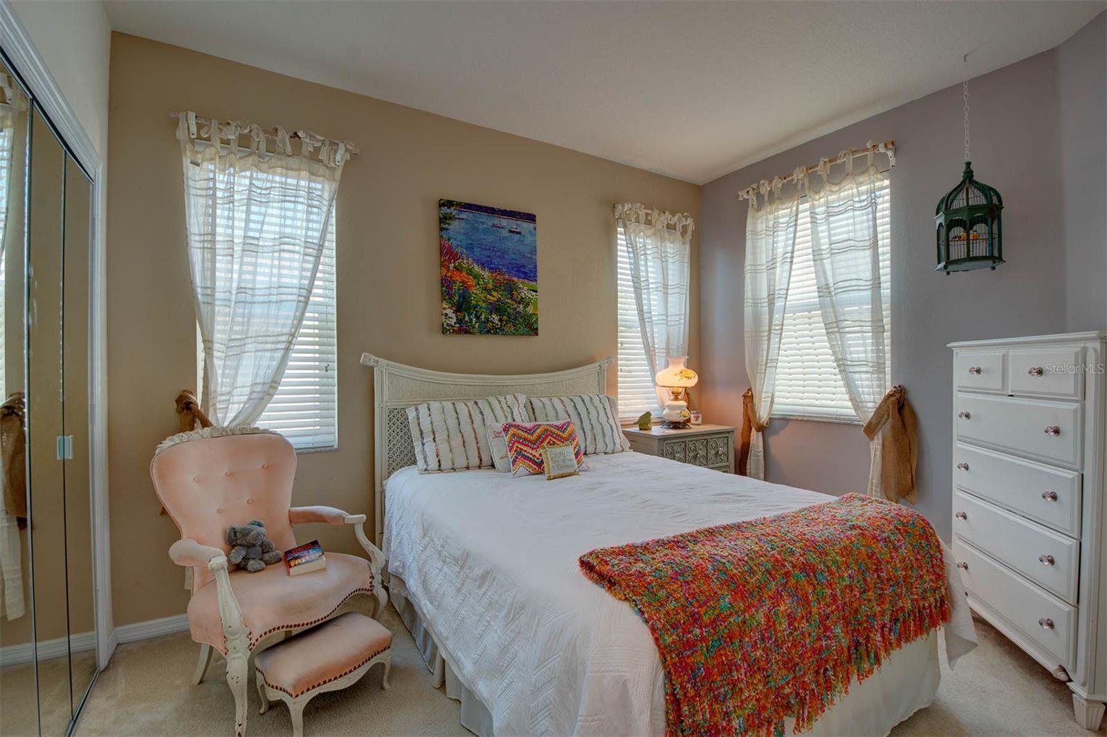 1146 VENETIAN HARBOR DR NE