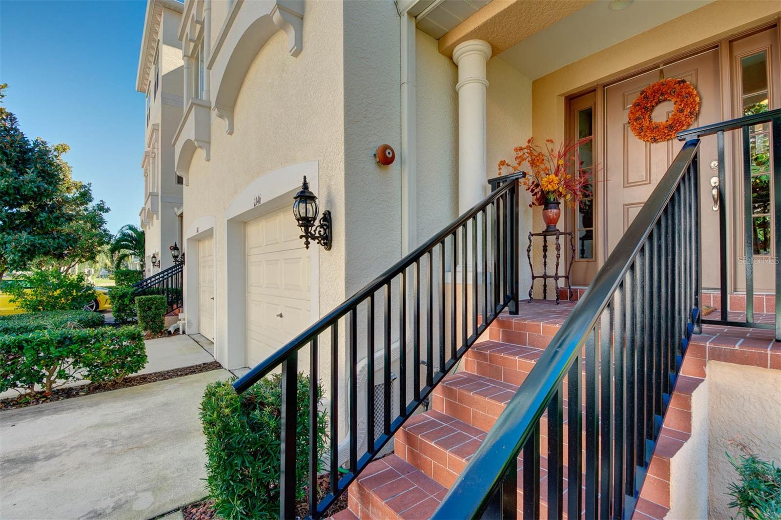 1146 VENETIAN HARBOR DR NE