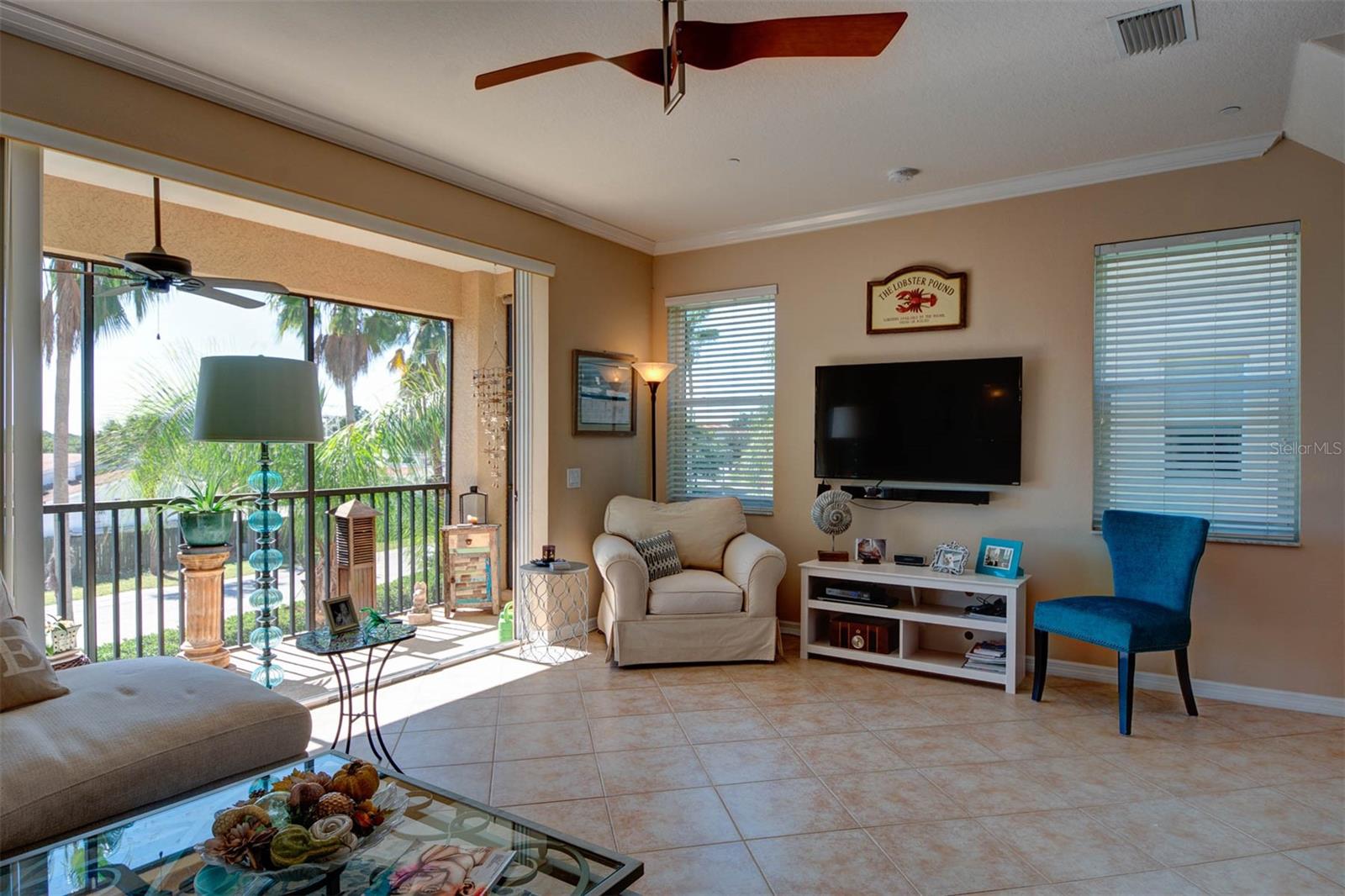 1146 VENETIAN HARBOR DR NE