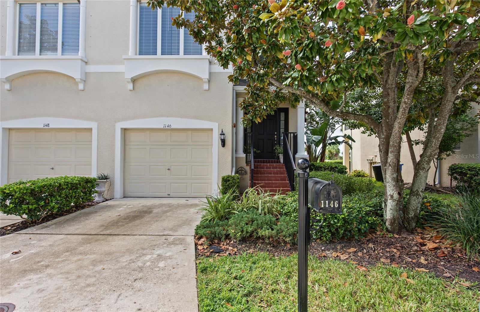 1146 VENETIAN HARBOR DR NE
