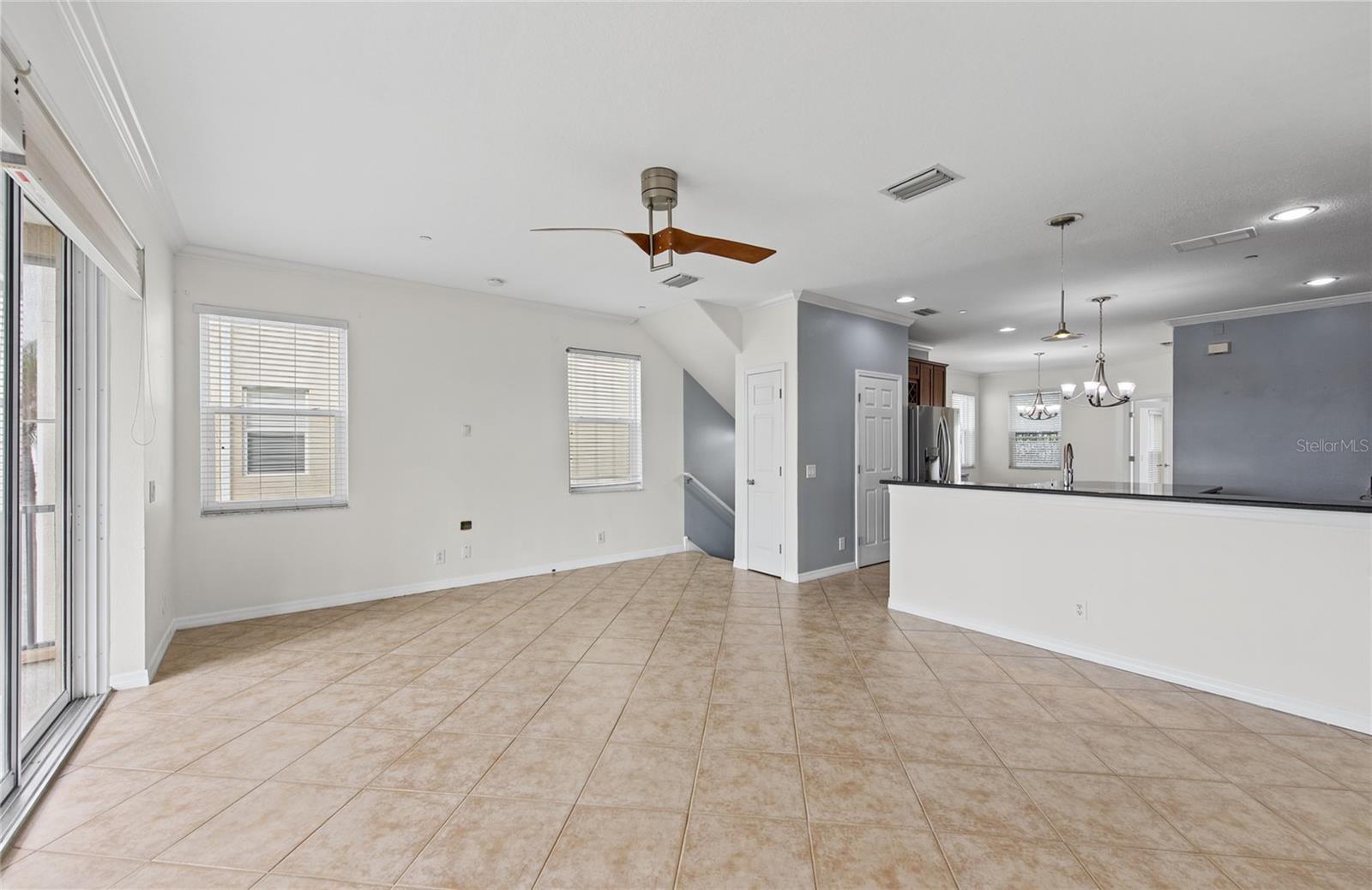 1146 VENETIAN HARBOR DR NE