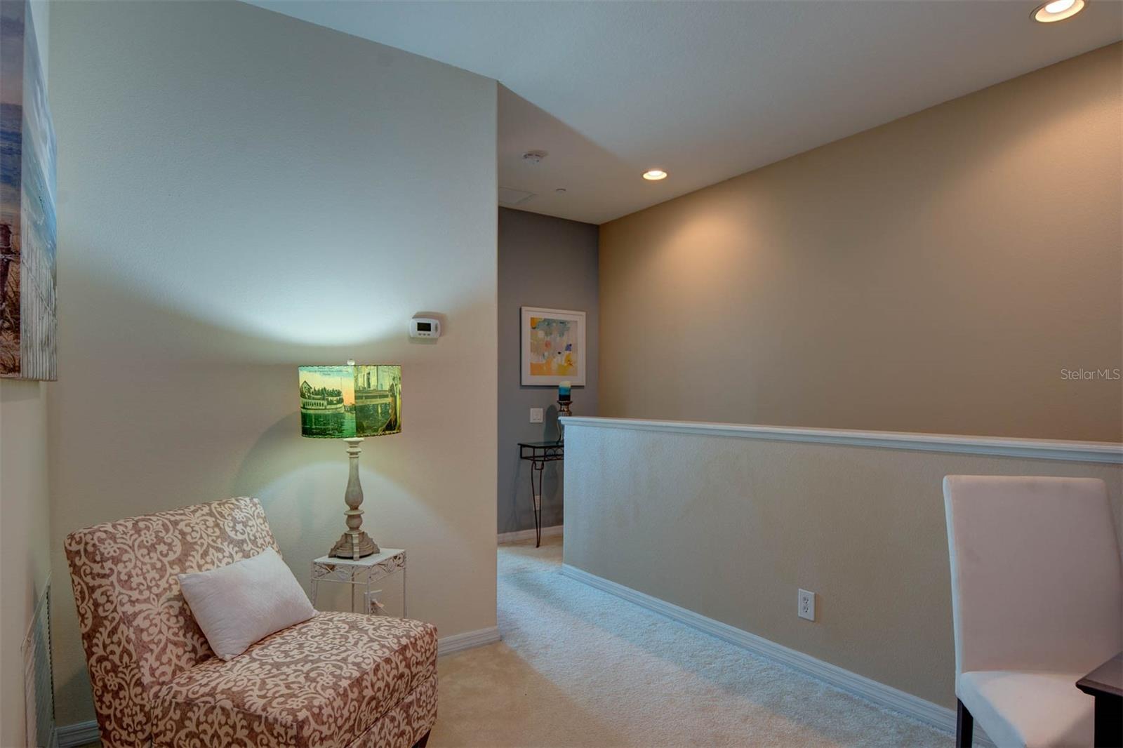 1146 VENETIAN HARBOR DR NE