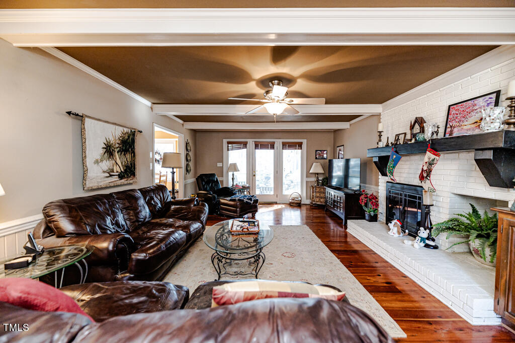 7821 Saint Annes Way