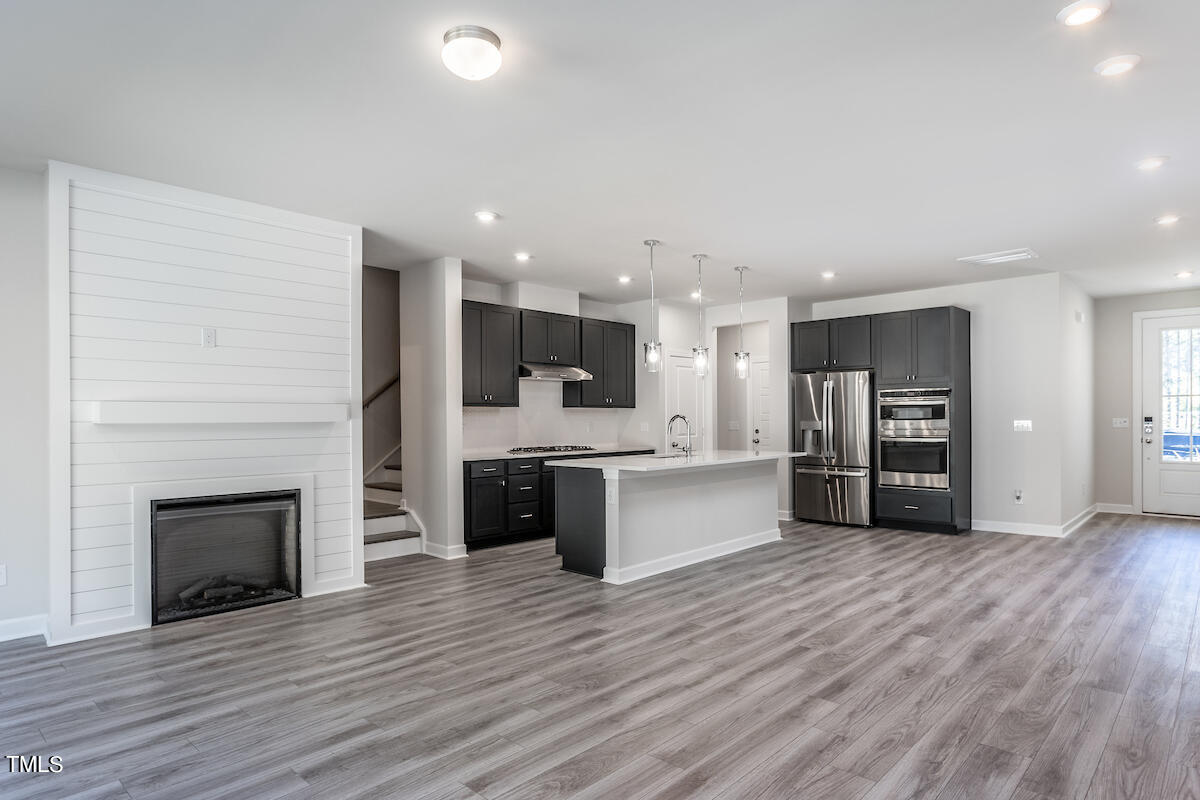 7960 Berry Crest Avenue