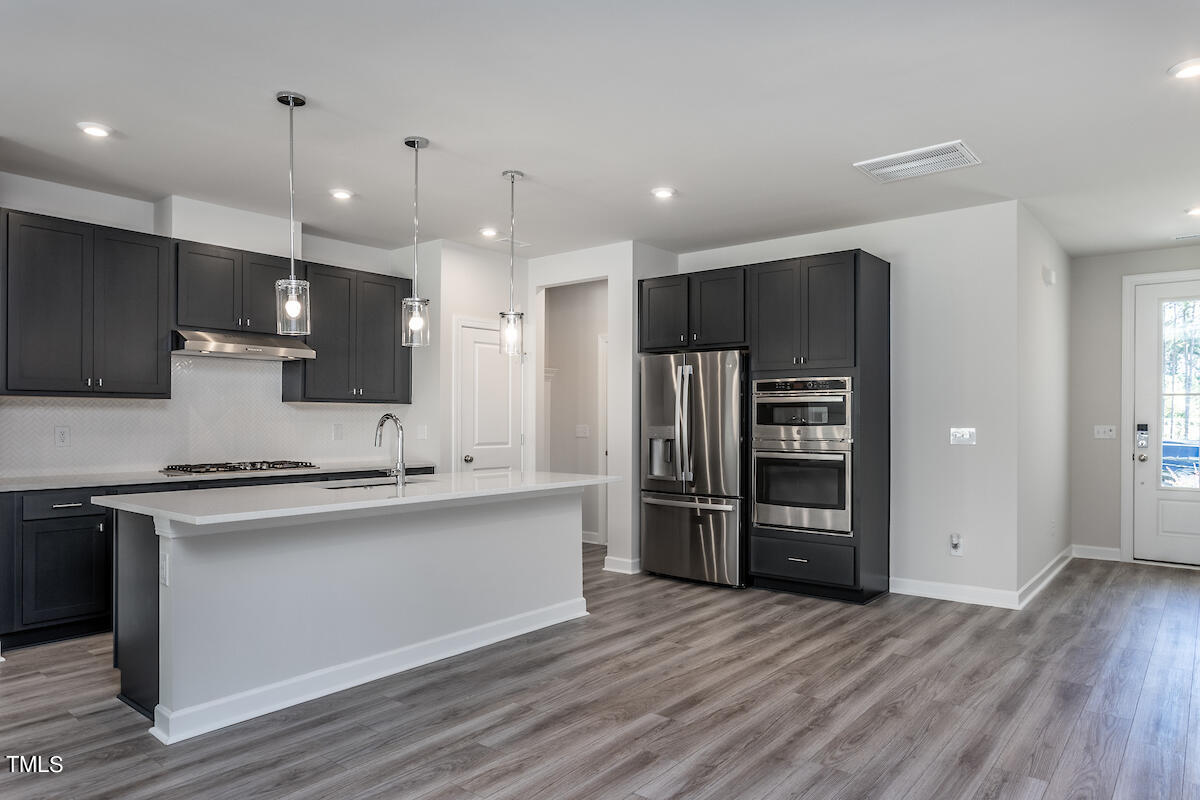 7960 Berry Crest Avenue