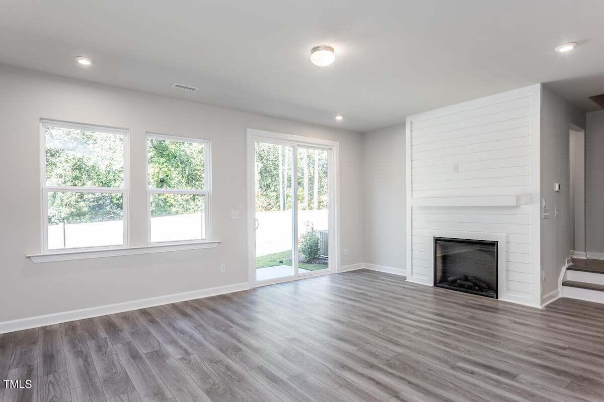 7960 Berry Crest Avenue