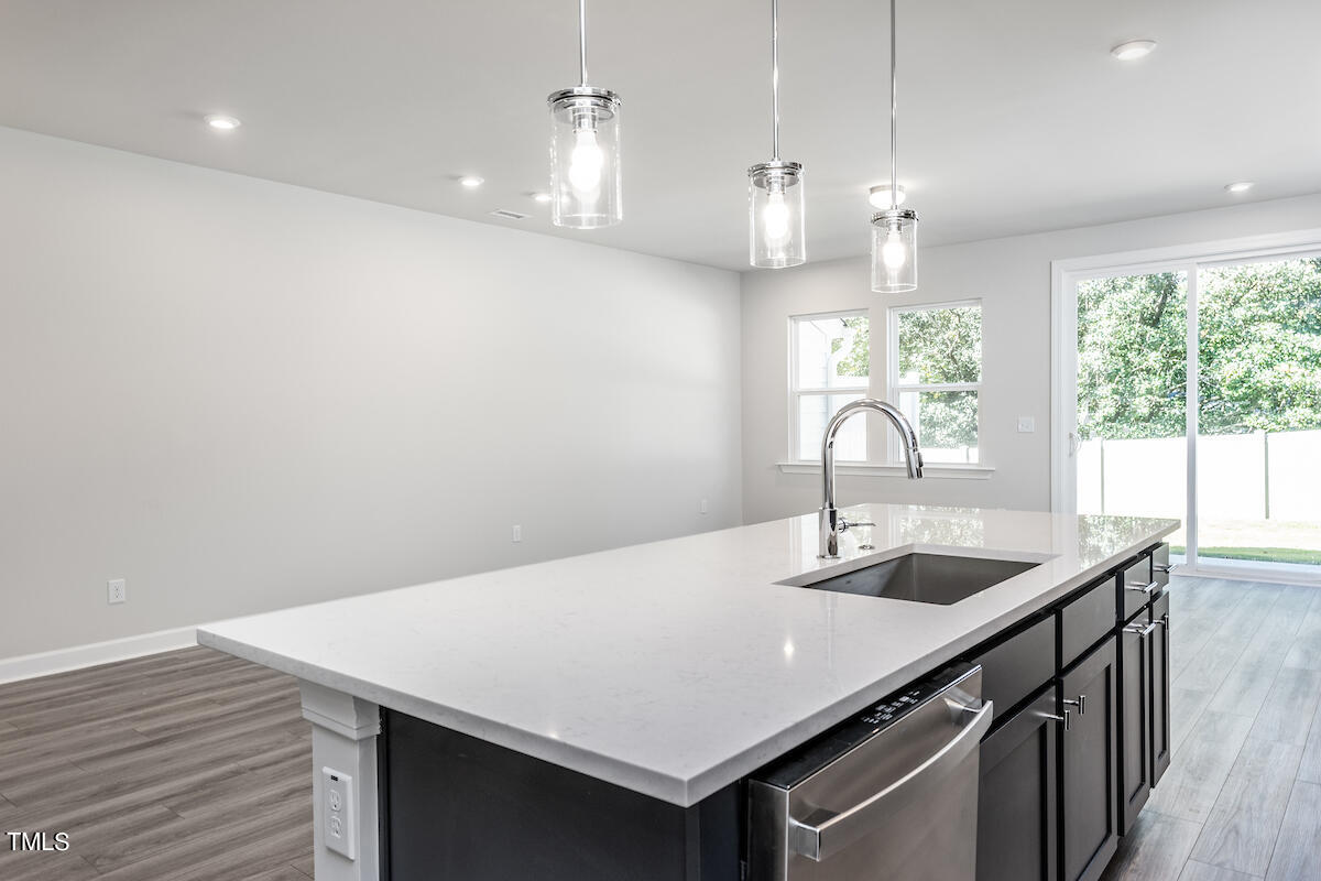 7960 Berry Crest Avenue