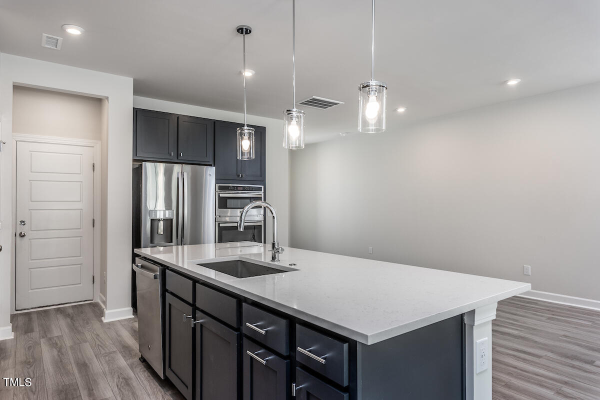 7960 Berry Crest Avenue