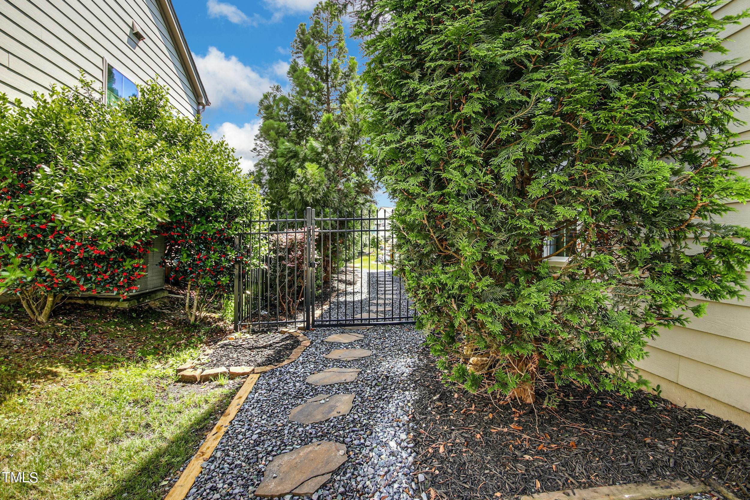 1914 Mostyn Lane