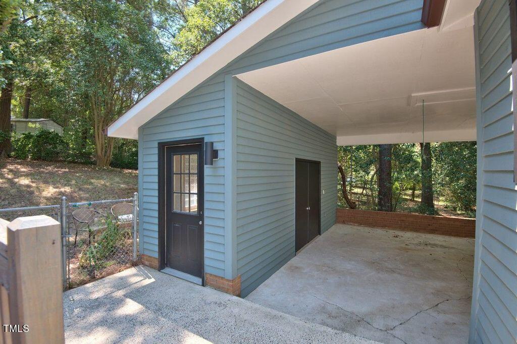 3221 Oxford Drive