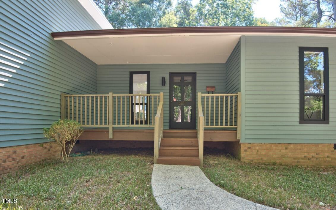 3221 Oxford Drive