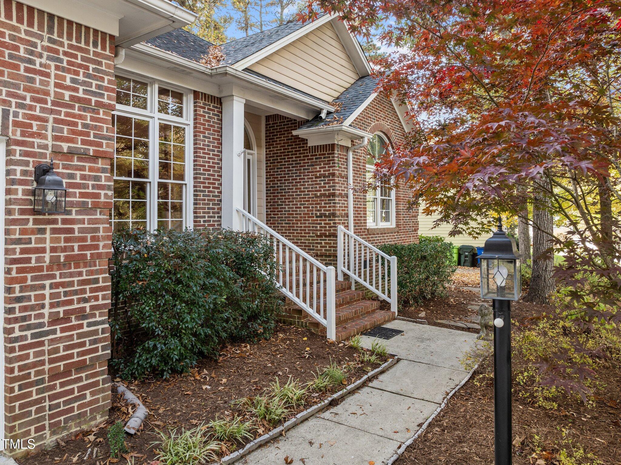 5621 Raddington Street