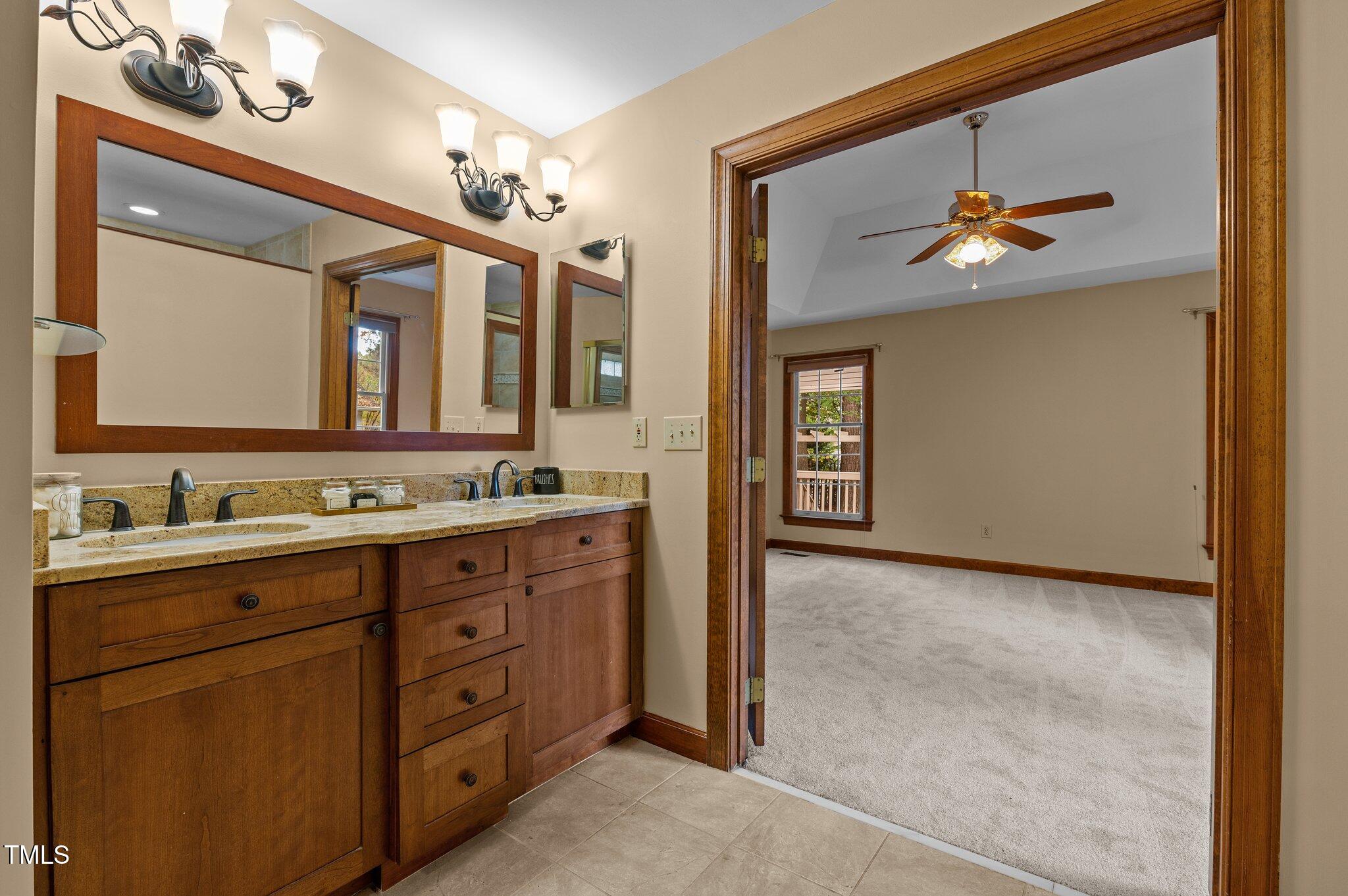 5621 Raddington Street