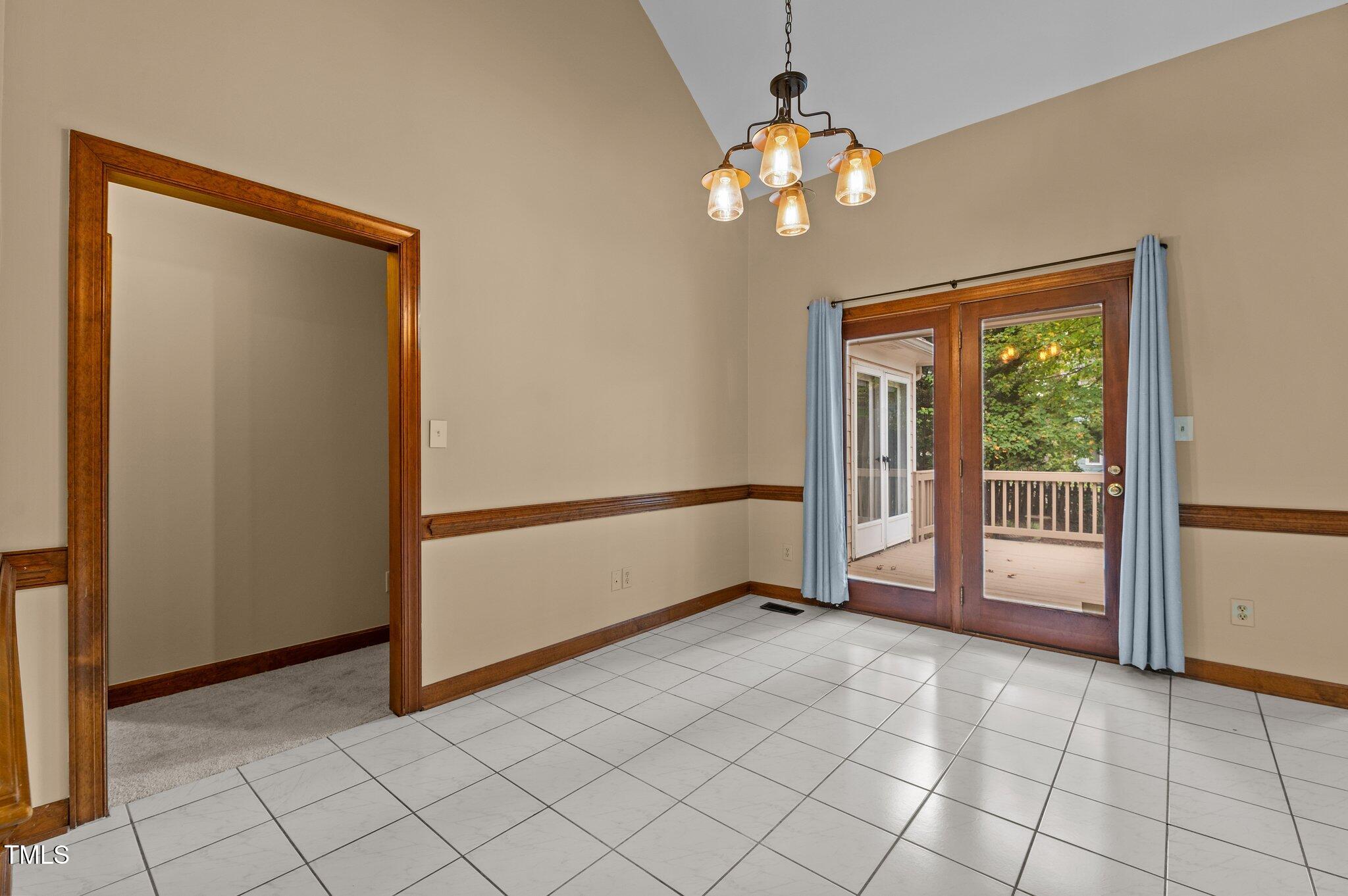 5621 Raddington Street