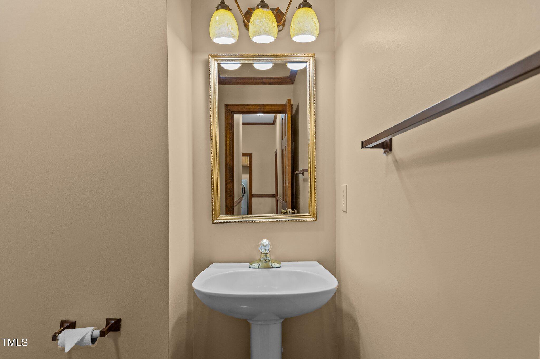 5621 Raddington Street