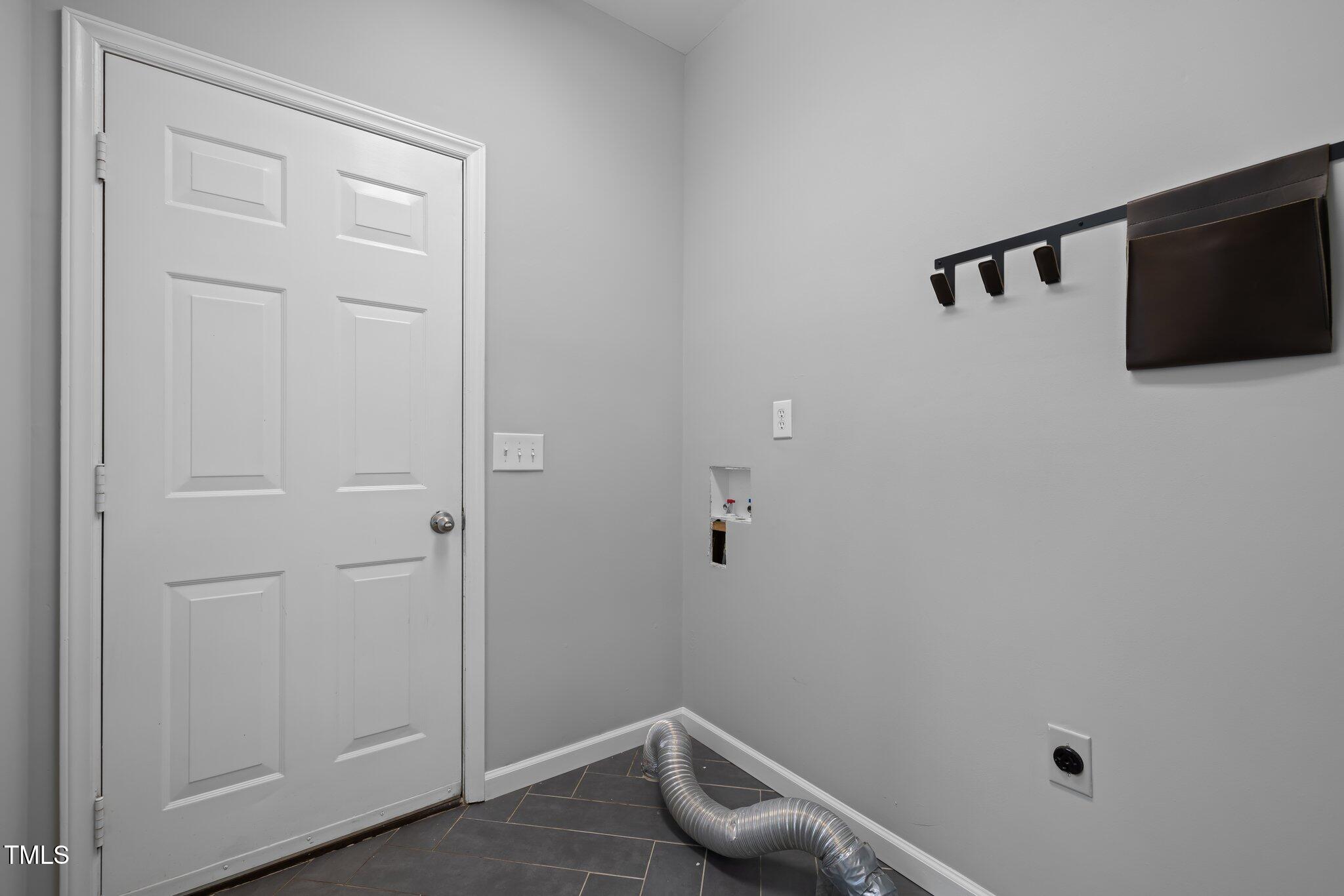 104 Glenview Place