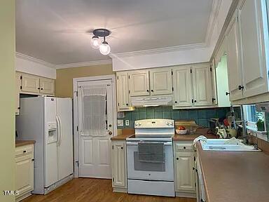 14 Striding Ridge Court