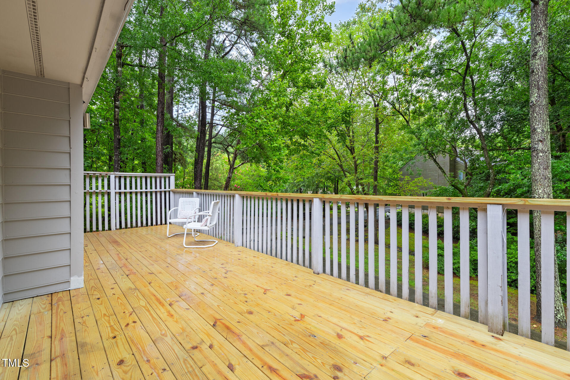 135 Montrose Drive