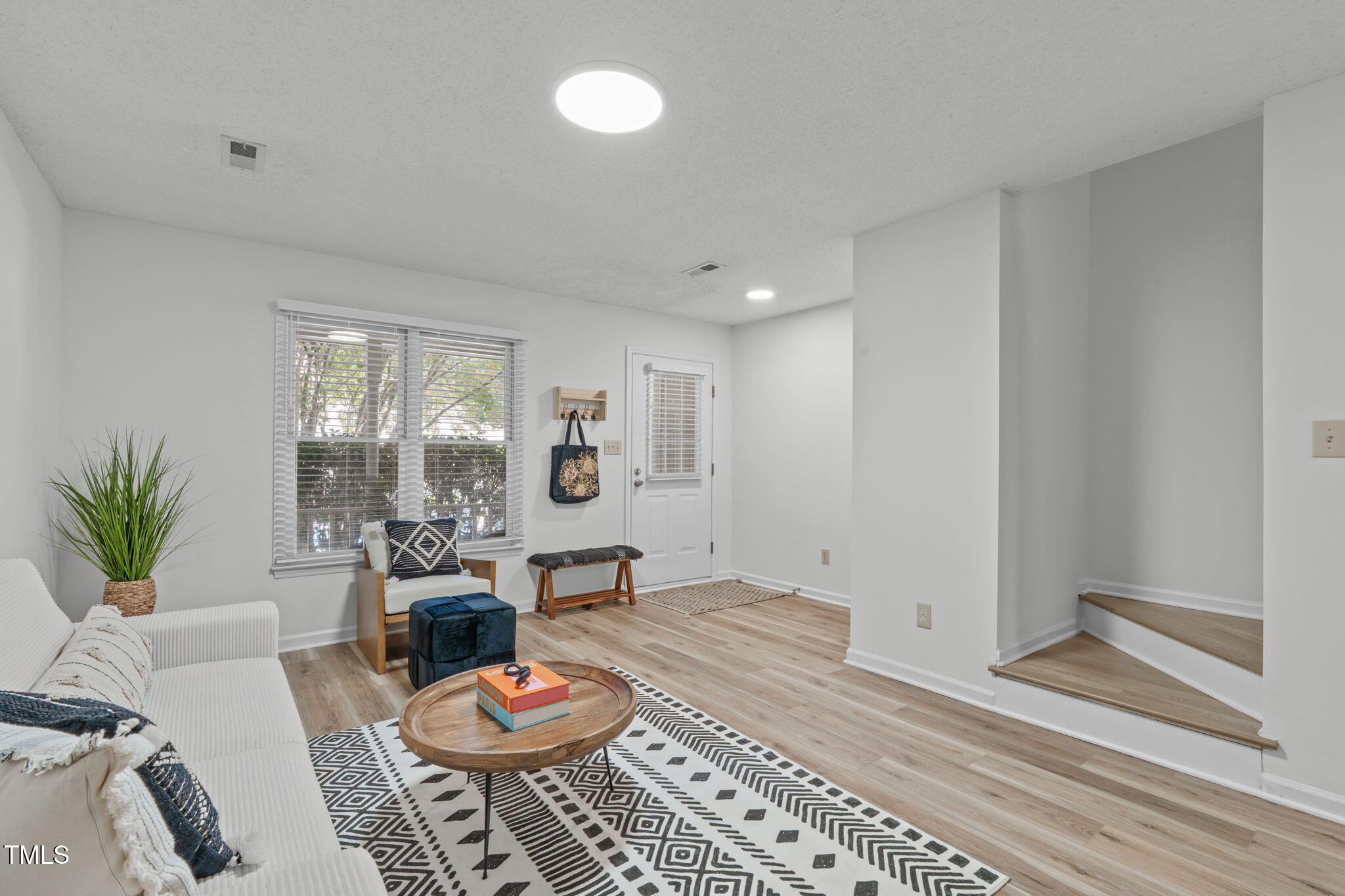82 Forest Oaks Drive