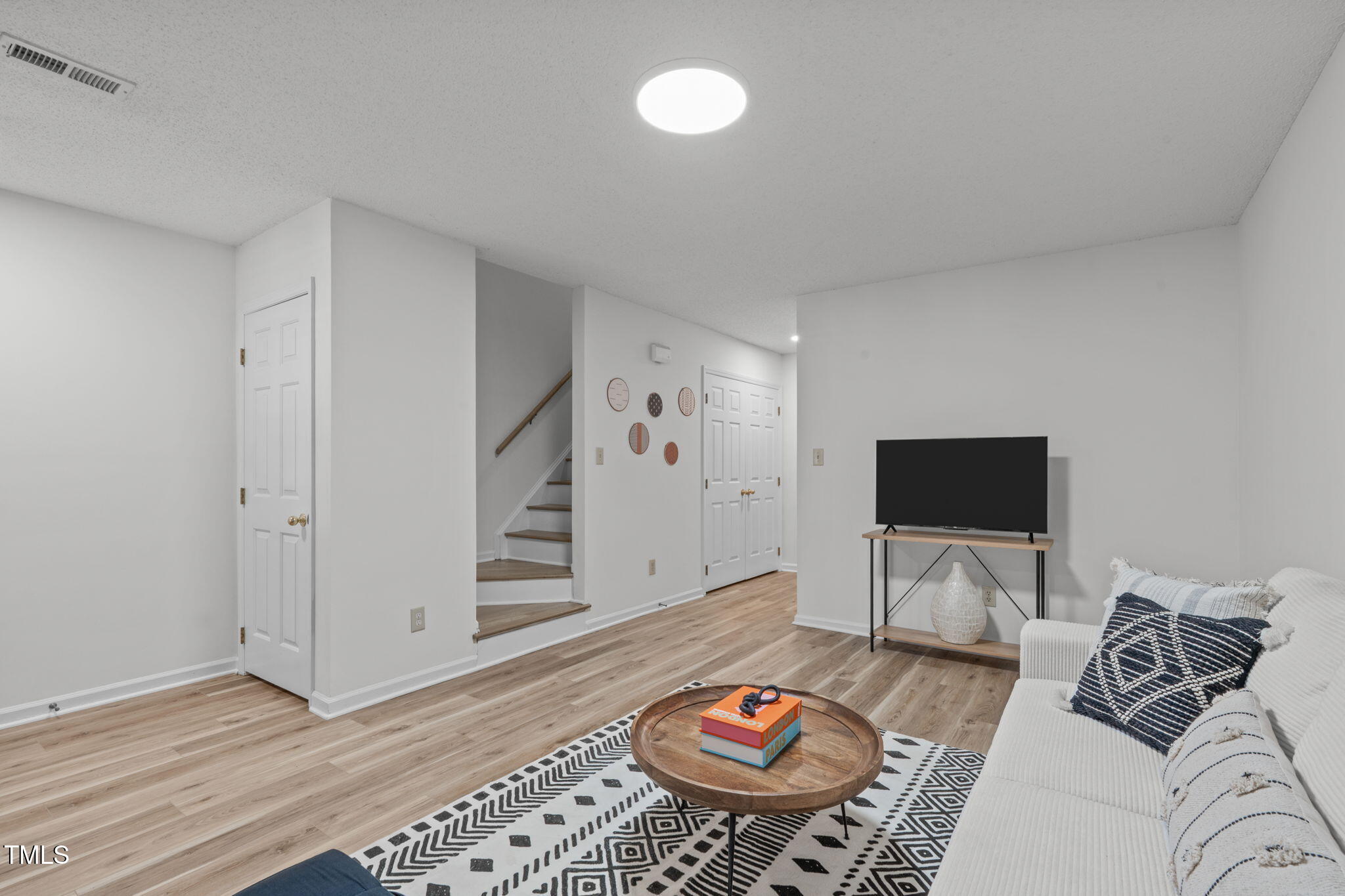 82 Forest Oaks Drive