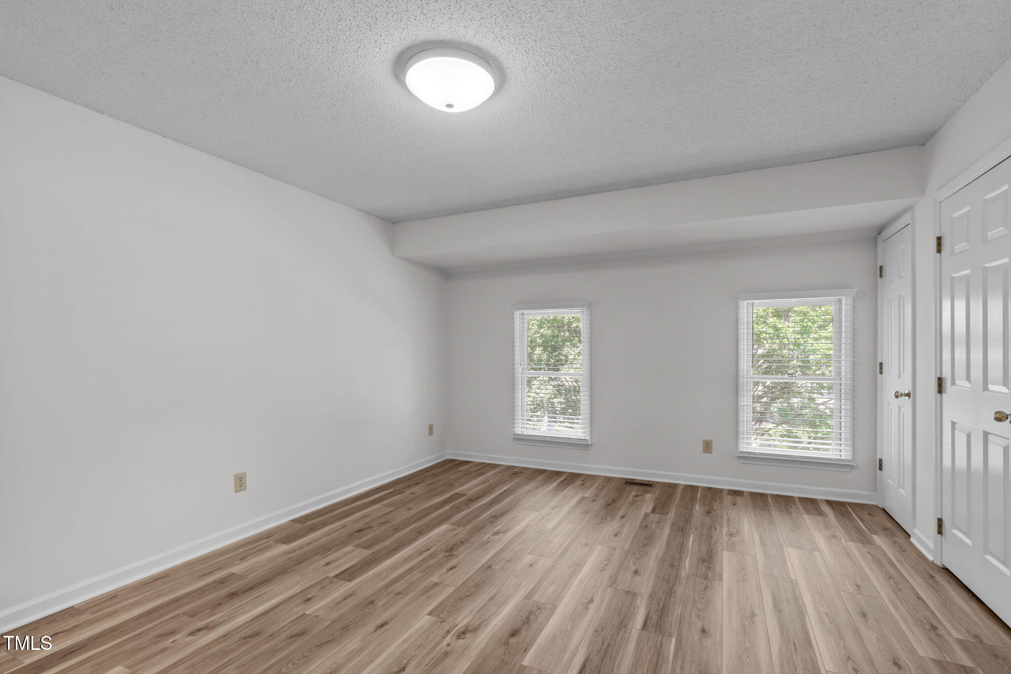 82 Forest Oaks Drive