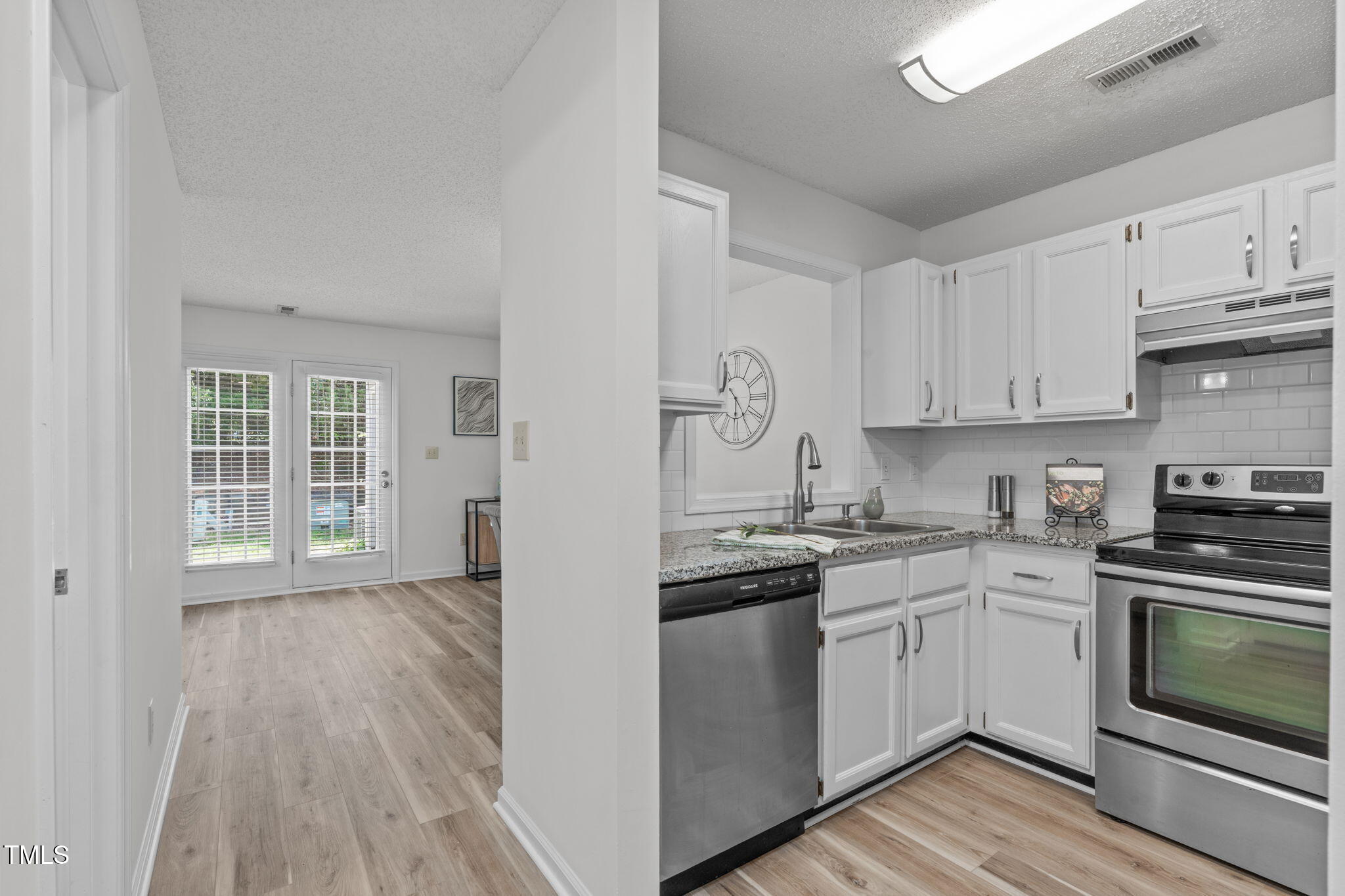 82 Forest Oaks Drive