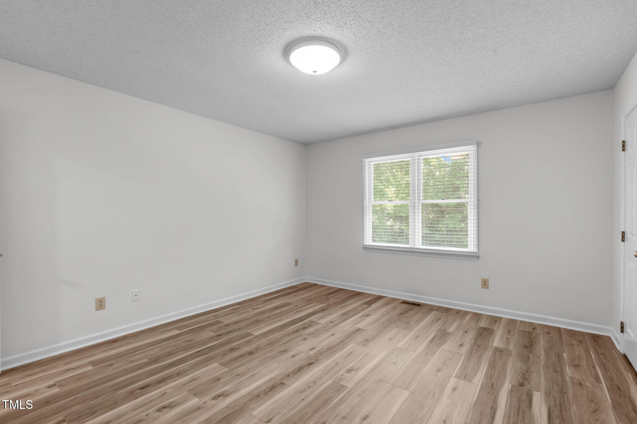 82 Forest Oaks Drive
