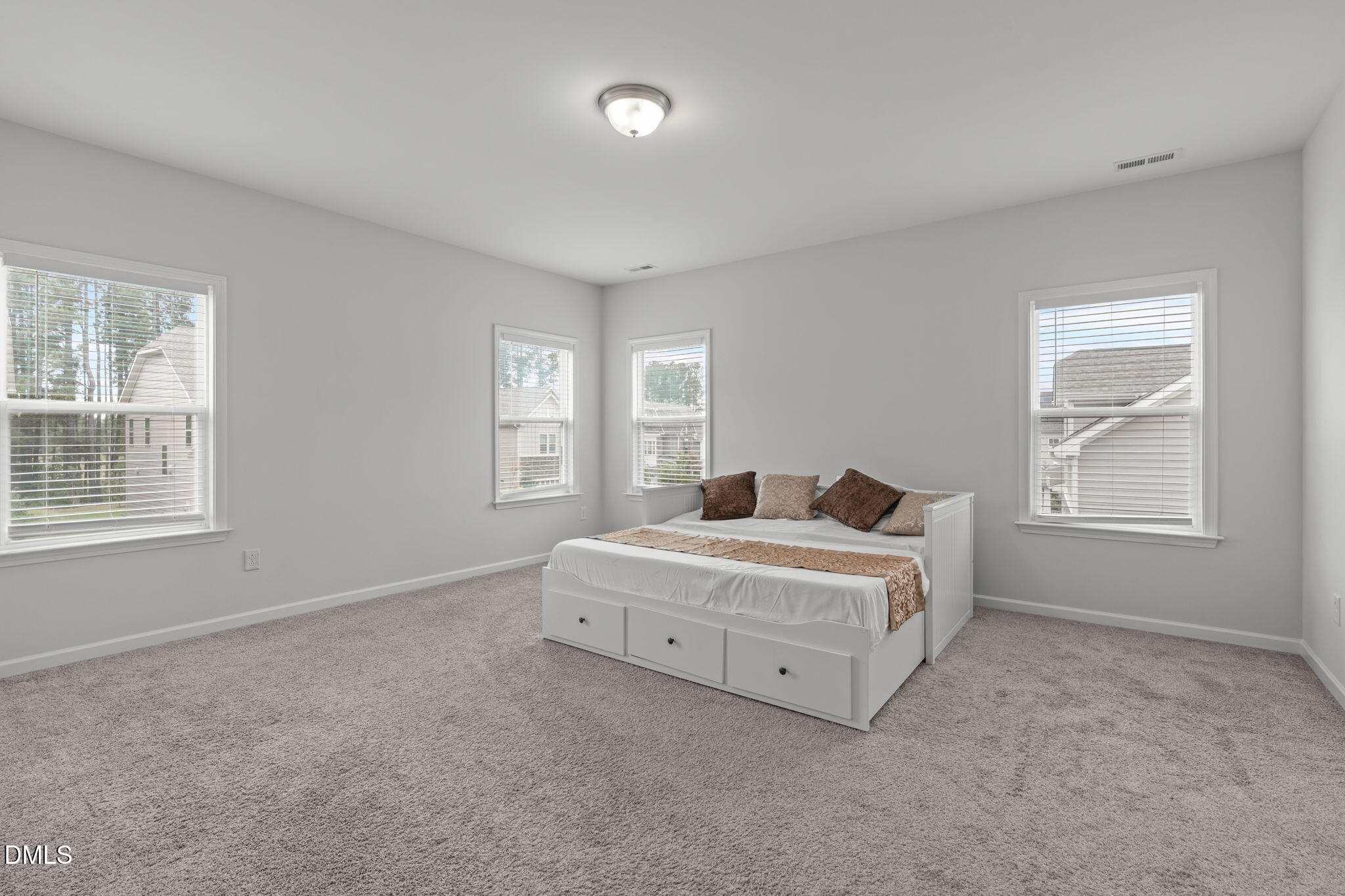 736 Meadowside Court