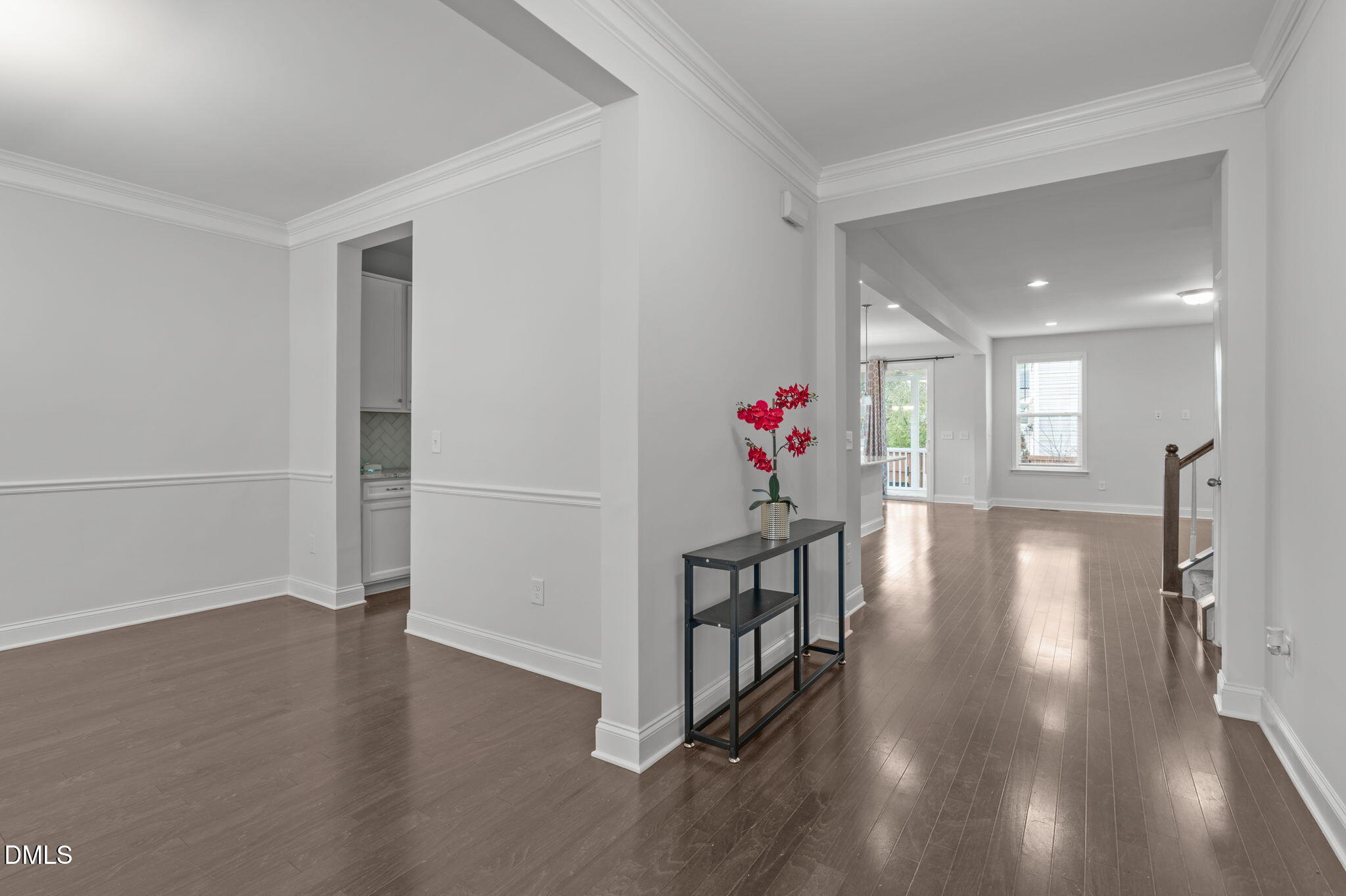 736 Meadowside Court