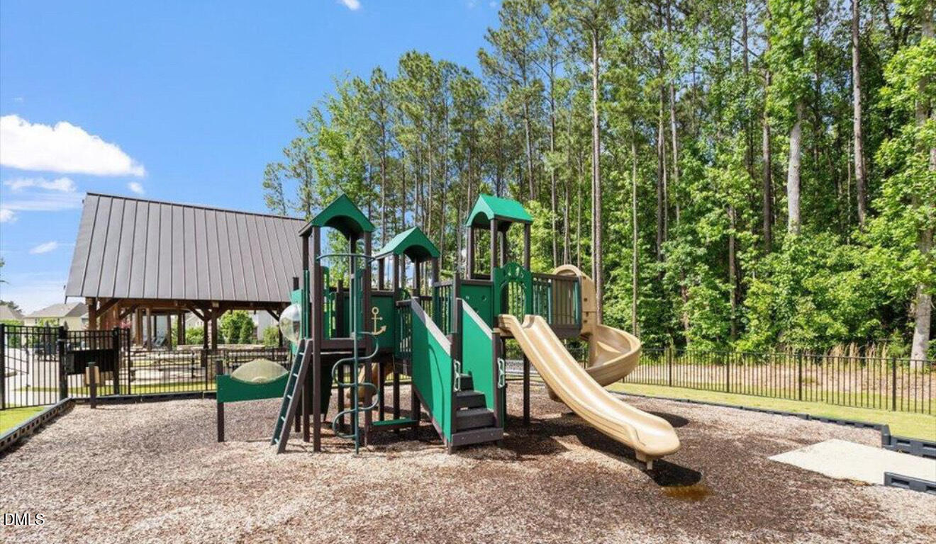 736 Meadowside Court