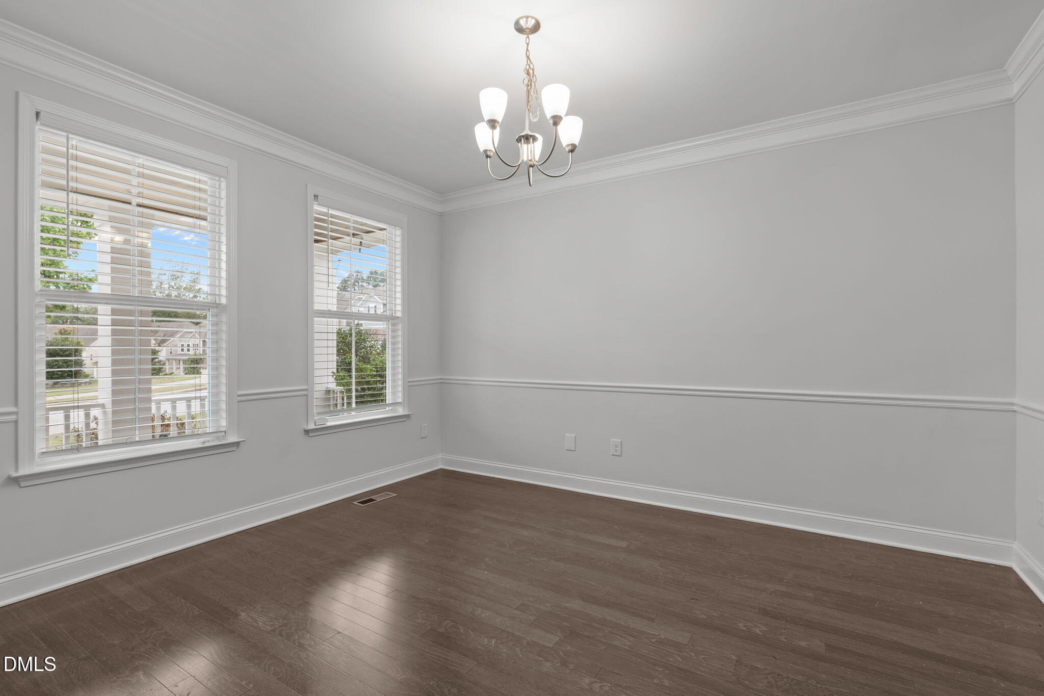 736 Meadowside Court