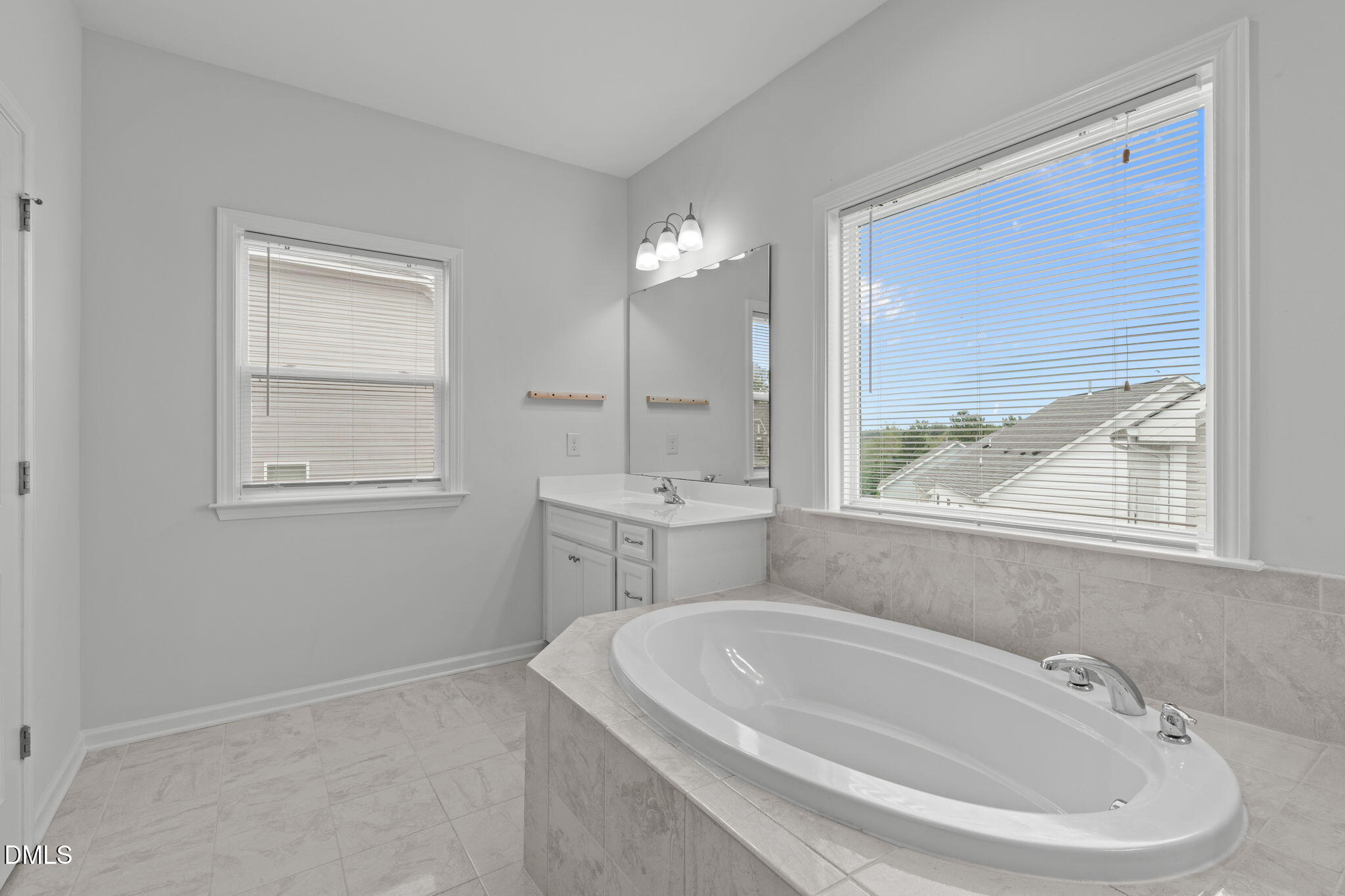 736 Meadowside Court