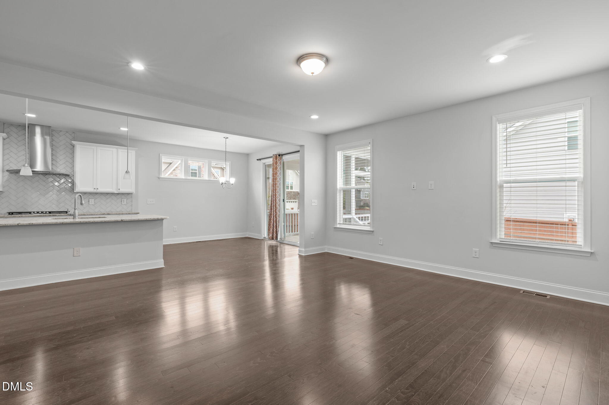 736 Meadowside Court