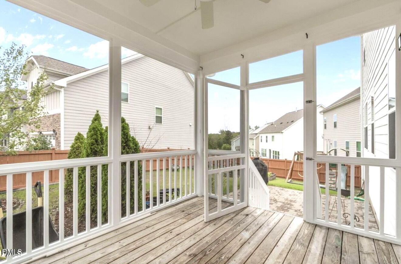736 Meadowside Court