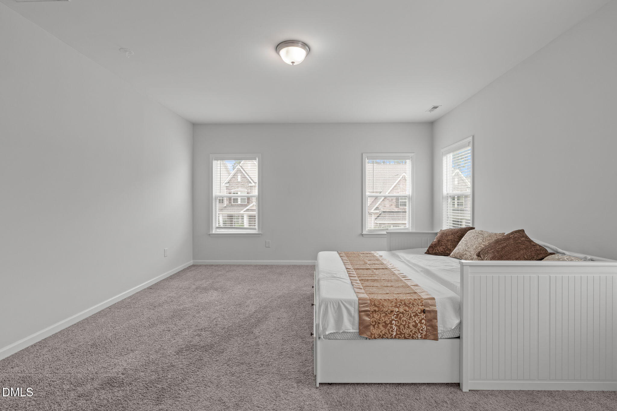 736 Meadowside Court