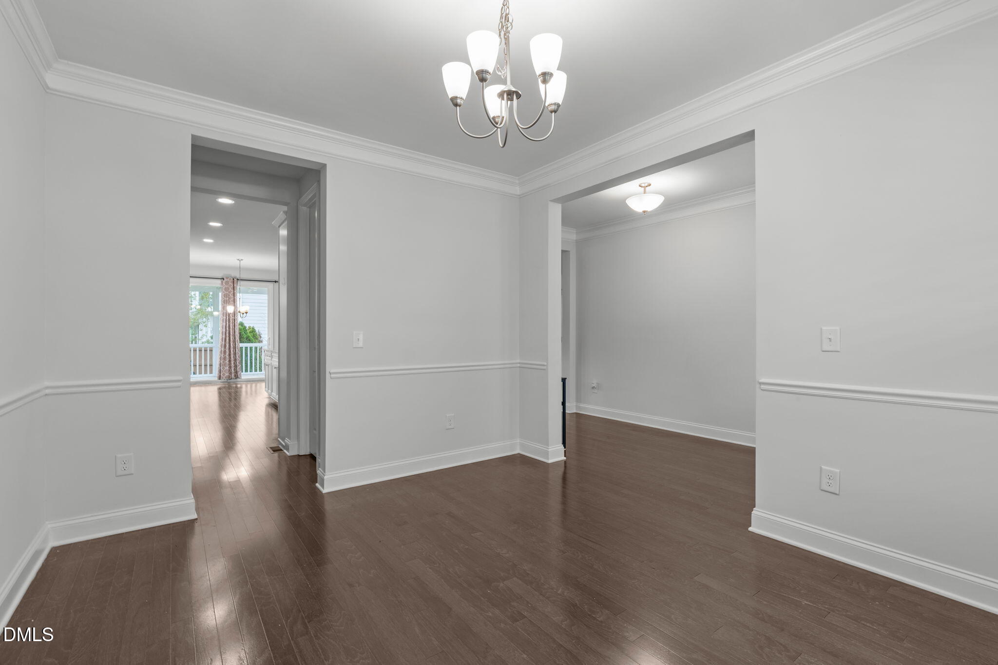 736 Meadowside Court