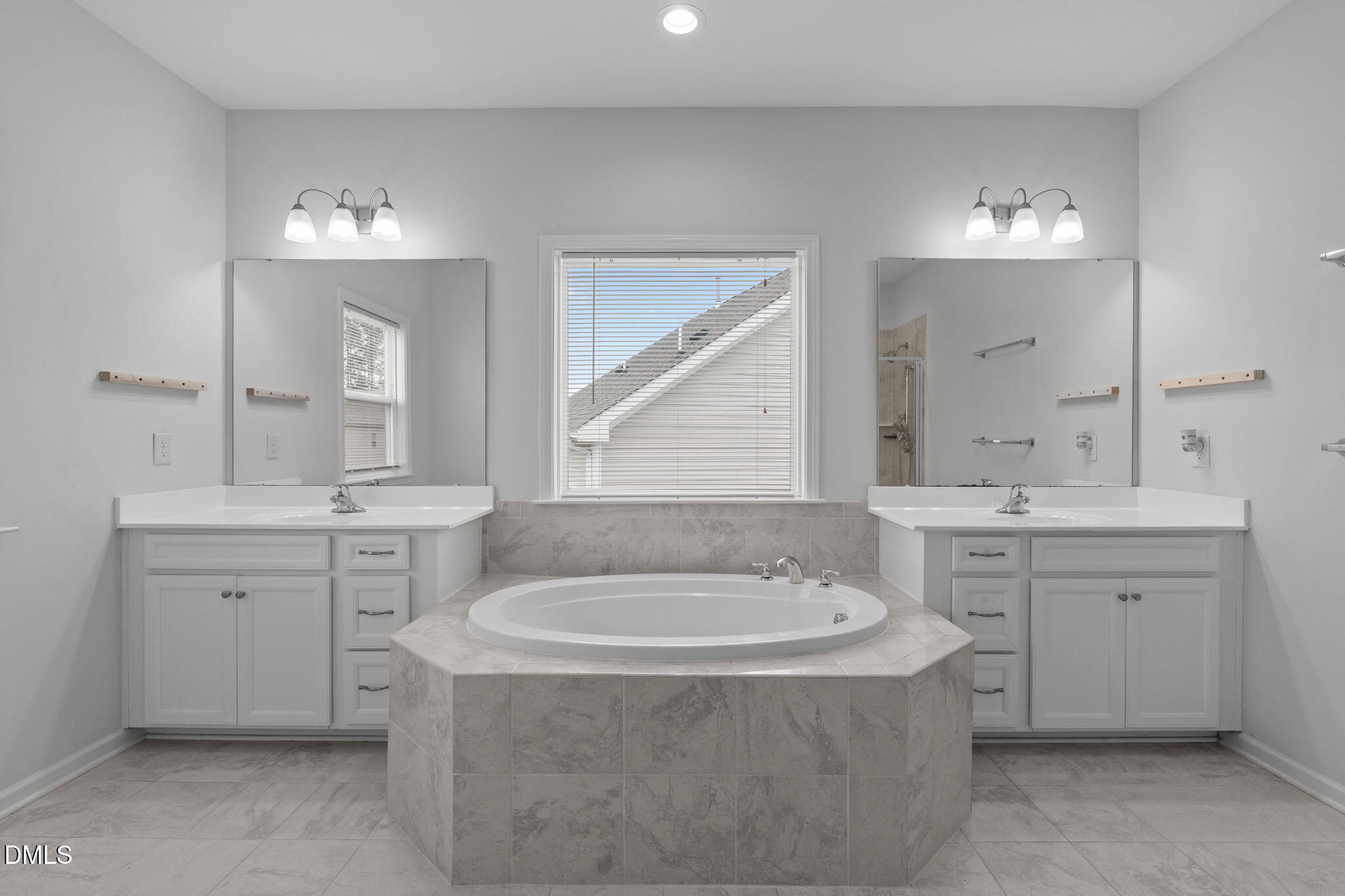 736 Meadowside Court